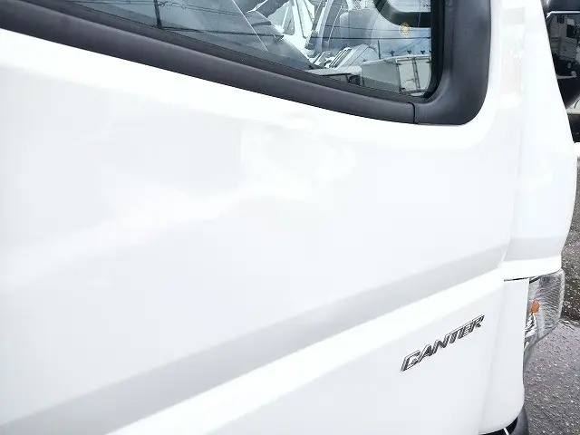 三菱 キャンター 2TG-FDA00(4WD)の写真38