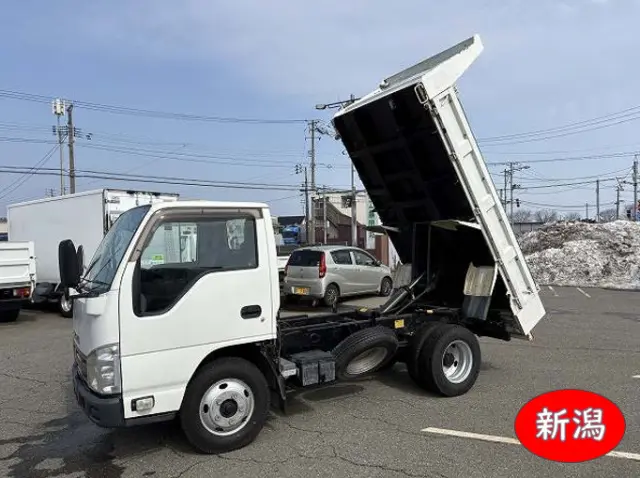 いすゞ エルフ TKG-NJR85ANの写真1