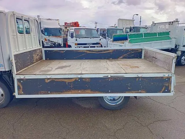 いすゞ エルフ TRG-NHS85A(4WD)の写真10