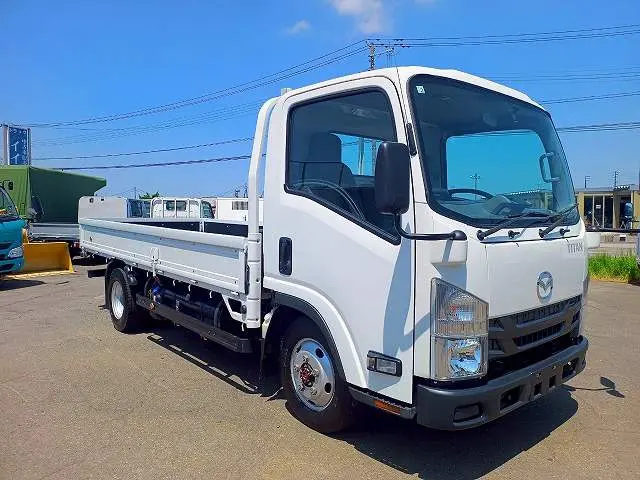 マツダ タイタン 2RG-LMS88AR(4WD)の写真2
