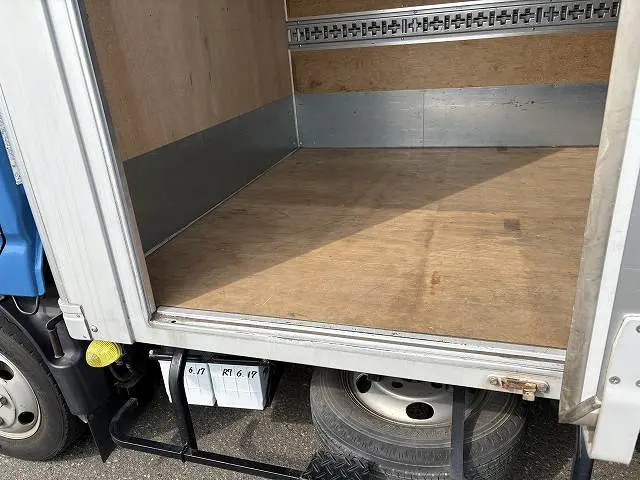 日野 デュトロ TKG-XZU605Mの写真7