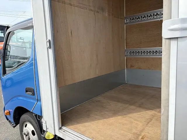 日野 デュトロ TKG-XZU605Mの写真9