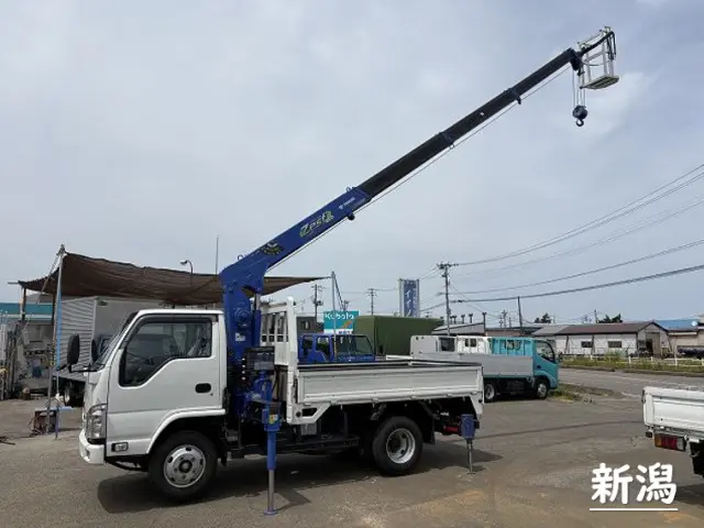 いすゞ エルフ TRG-NKR85Rの写真1