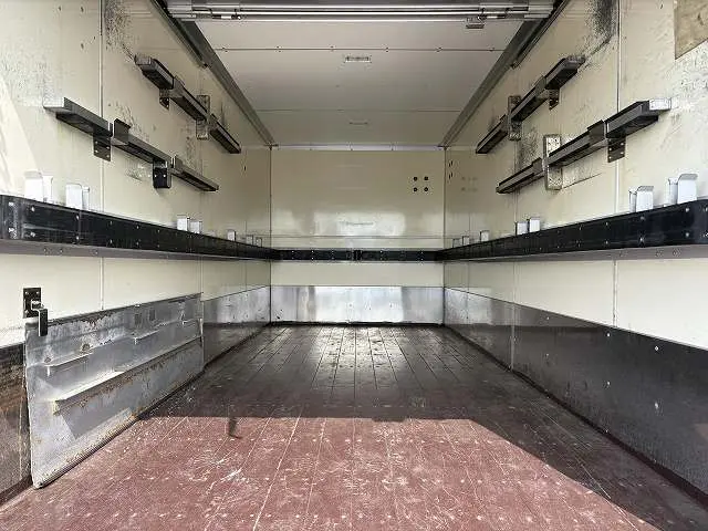 いすゞ エルフ TRG-NMR85ANの写真10