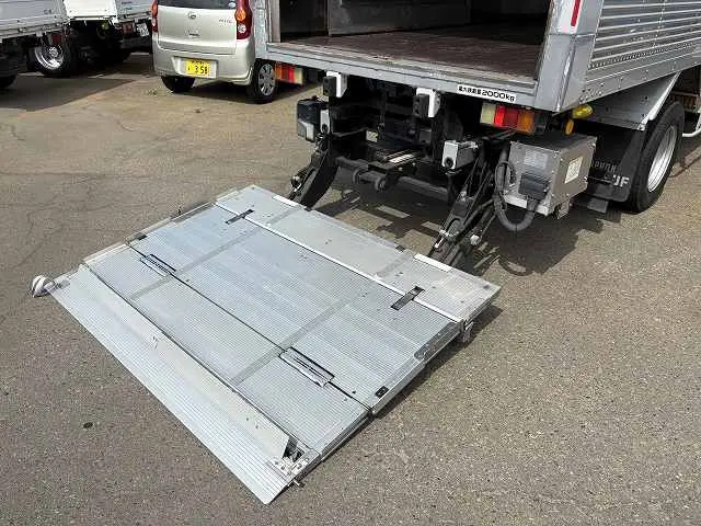 いすゞ エルフ TRG-NMR85ANの写真15