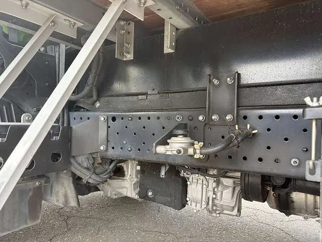 いすゞ エルフ TRG-NMR85ANの写真26