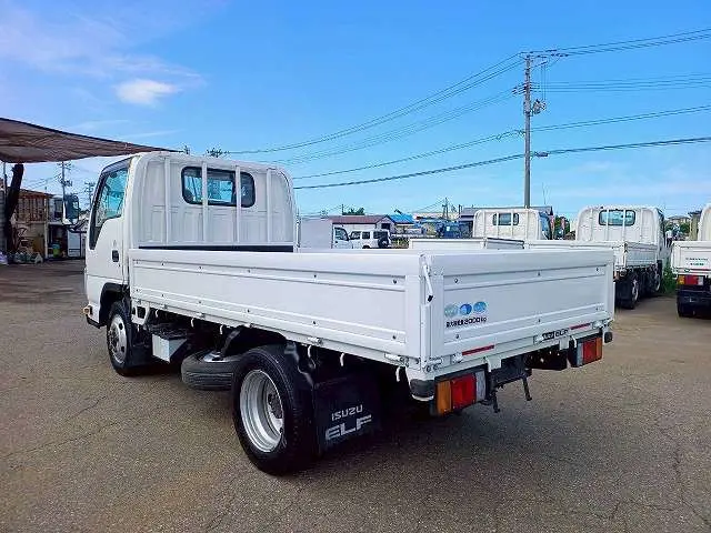 いすゞ エルフ TKG-NJS85A(4WD)の写真4