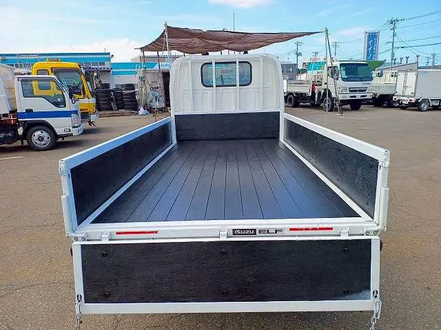 いすゞ エルフ TKG-NJS85A(4WD)の写真8