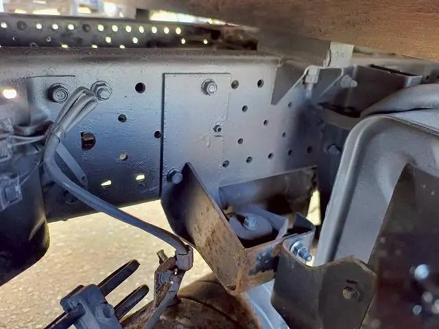 いすゞ エルフ TKG-NJS85A(4WD)の写真16