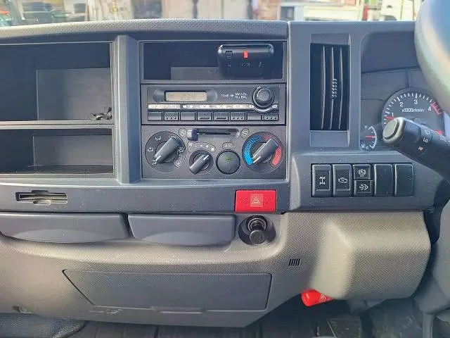 いすゞ エルフ TKG-NJS85A(4WD)の写真41