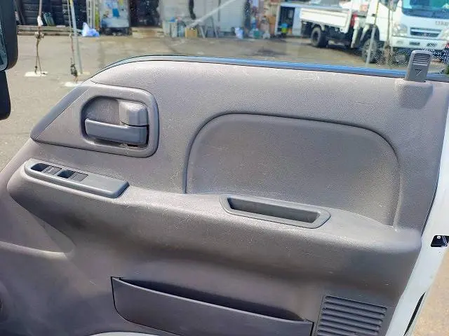 いすゞ エルフ TKG-NJS85A(4WD)の写真48