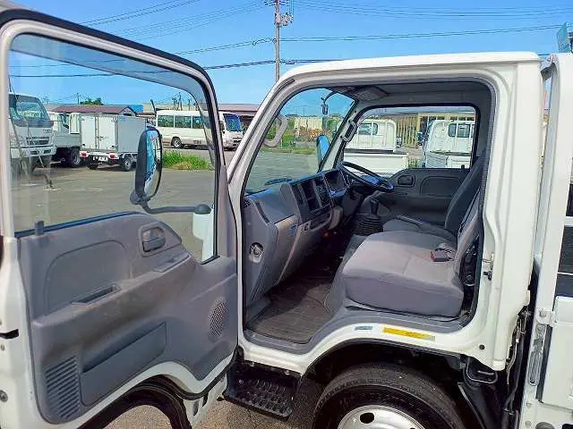 いすゞ エルフ TKG-NJS85A(4WD)の写真49