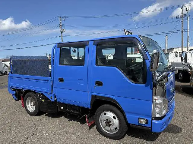 いすゞ エルフ TRG-NHS85A(4WD)の写真2