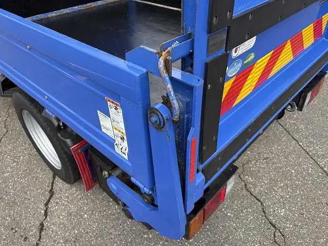 いすゞ エルフ TRG-NHS85A(4WD)の写真15