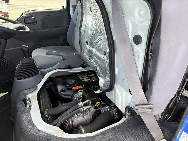 いすゞ エルフ TRG-NHS85A(4WD)の写真35