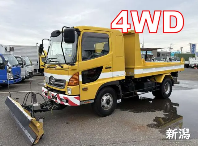 日野 レンジャー ADG-FX7JDWA(4WD)の写真1