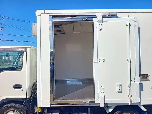 いすゞ エルフ TPG-NJR85ANの写真7