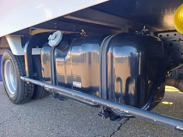 いすゞ エルフ TPG-NJR85ANの写真21