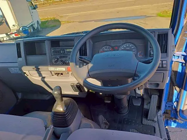 いすゞ エルフ TRG-NJR85Aの写真46