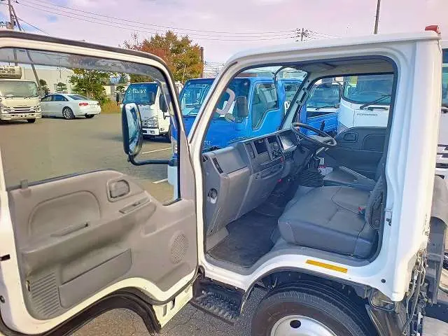 いすゞ エルフ TPG-NKR85ADの写真49