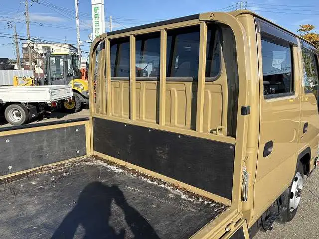 いすゞ エルフ TRG-NHS85A(4WD)の写真11
