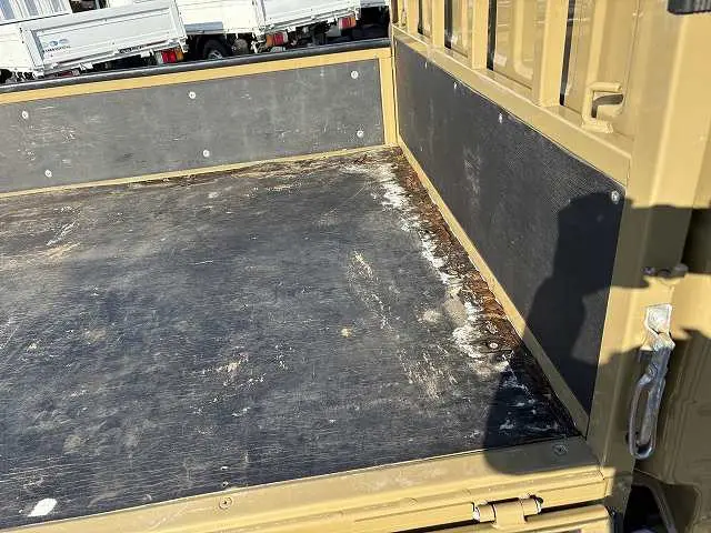 いすゞ エルフ TRG-NHS85A(4WD)の写真12