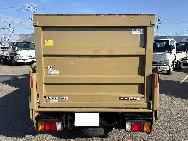 いすゞ エルフ TRG-NHS85A(4WD)の写真13