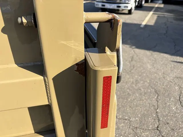 いすゞ エルフ TRG-NHS85A(4WD)の写真19