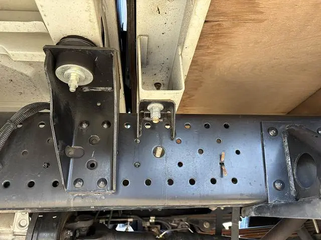 いすゞ エルフ TRG-NHS85A(4WD)の写真38