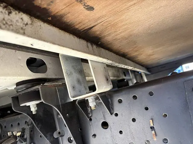 いすゞ エルフ TRG-NHS85A(4WD)の写真39