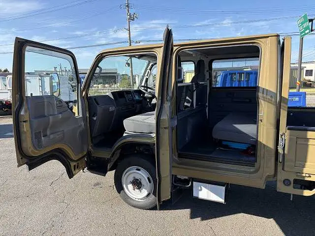 いすゞ エルフ TRG-NHS85A(4WD)の写真47