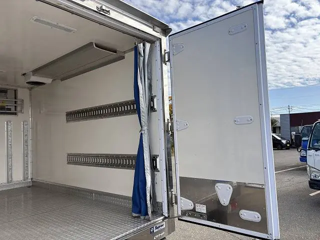 トヨタ ダイナ 2RG-XZC605の写真10