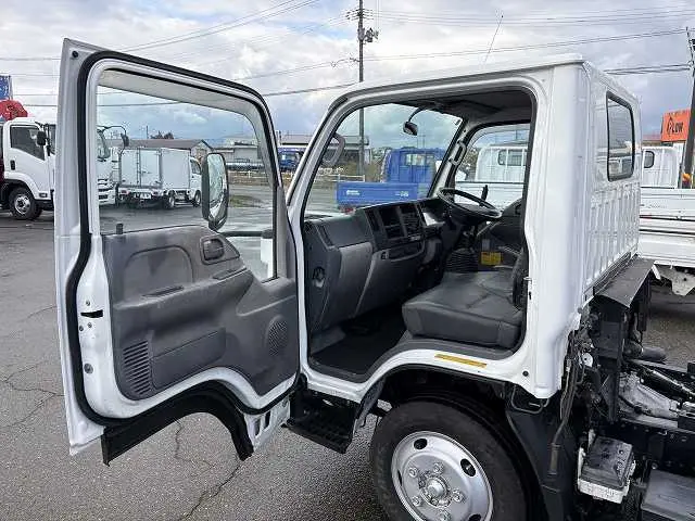 いすゞ エルフ TKG-NJR85ADの写真49