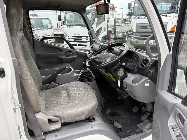 日野 デュトロ TKG-XZC600Mの写真48