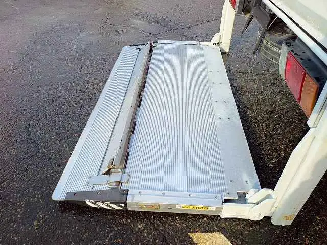 いすゞ エルフ TPG-NHS85A(4WD)の写真20