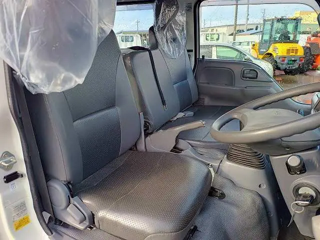 いすゞ エルフ TPG-NHS85A(4WD)の写真45