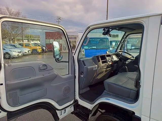 いすゞ エルフ TPG-NHS85A(4WD)の写真47