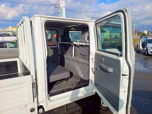 いすゞ エルフ TPG-NHS85A(4WD)の写真49