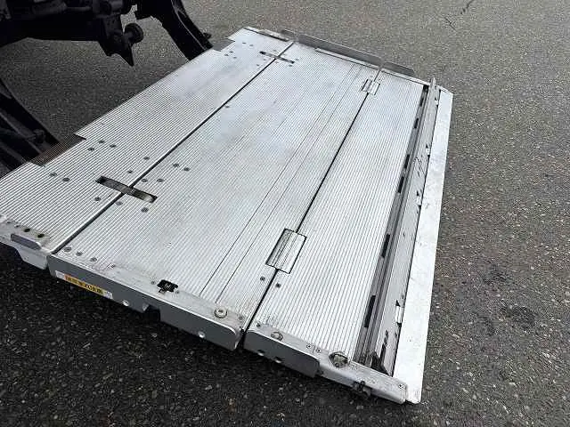 日野 デュトロ TKG-XZU695M(4WD)の写真14