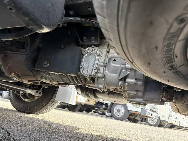 いすゞ エルフ TPG-NKS85A(4WD)の写真30