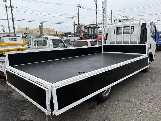 いすゞ エルフ 2PG-NPS88AR(4WD)の写真5