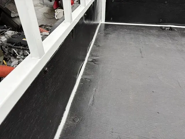 いすゞ エルフ 2PG-NPS88AR(4WD)の写真8