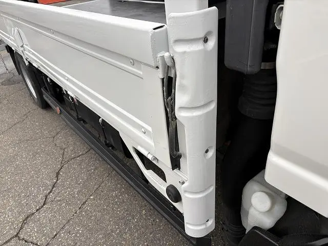 いすゞ エルフ 2PG-NPS88AR(4WD)の写真10