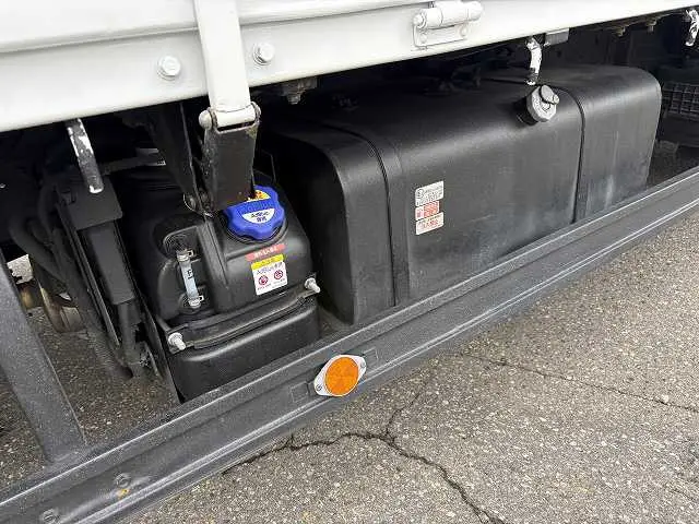 いすゞ エルフ 2PG-NPS88AR(4WD)の写真11