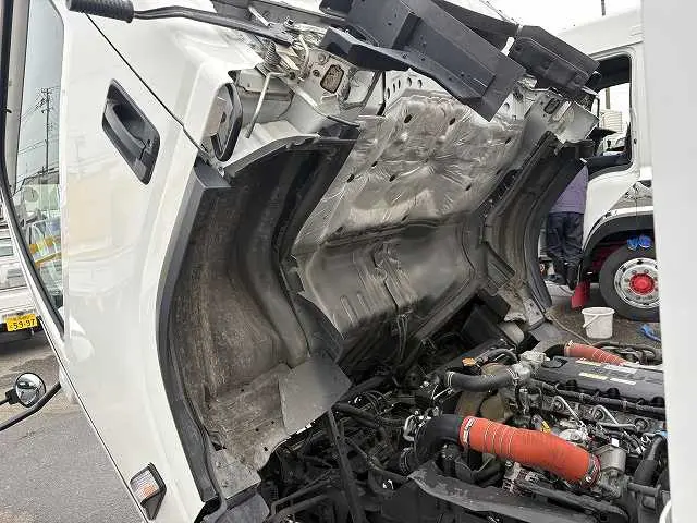 いすゞ エルフ 2PG-NPS88AR(4WD)の写真35