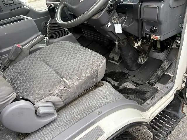 いすゞ エルフ PA-NPR81Nの写真46