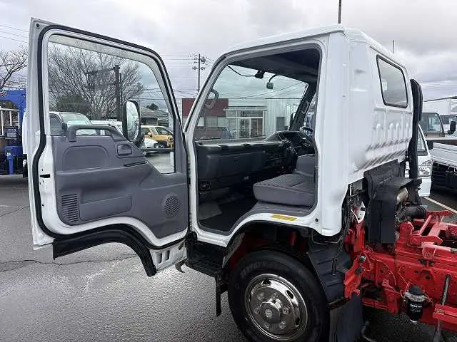 いすゞ エルフ PA-NPR81Nの写真49