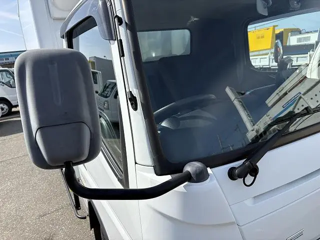 三菱 キャンター 2RG-FDA20(4WD)の写真46