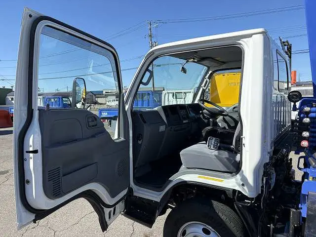 いすゞ エルフ TRG-NKR85ARの写真49