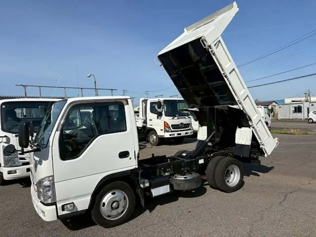 いすゞ エルフ 2RG-NJR88ADの写真1